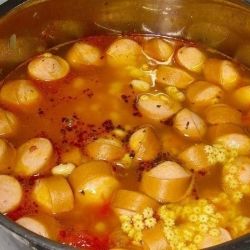 Итальянский томатный суп с сосисками