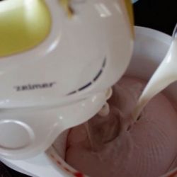 Клубнично-персиковый торт-мороженое