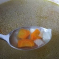 Суп из сёмги с рисом и яйцом пашот 