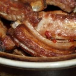 Томленые свиные ребрышки в соево-винной глазировке
