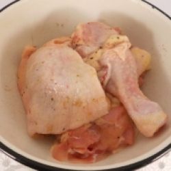 Курица в молочно-шафрановом соусе 