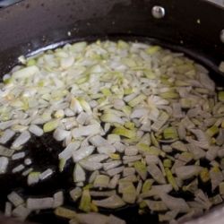 Пряный рис с сухофруктами