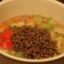 Суп из чечевицы с овощами и шалфеем