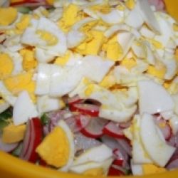 Самый весенний салат с ботвой редиса
